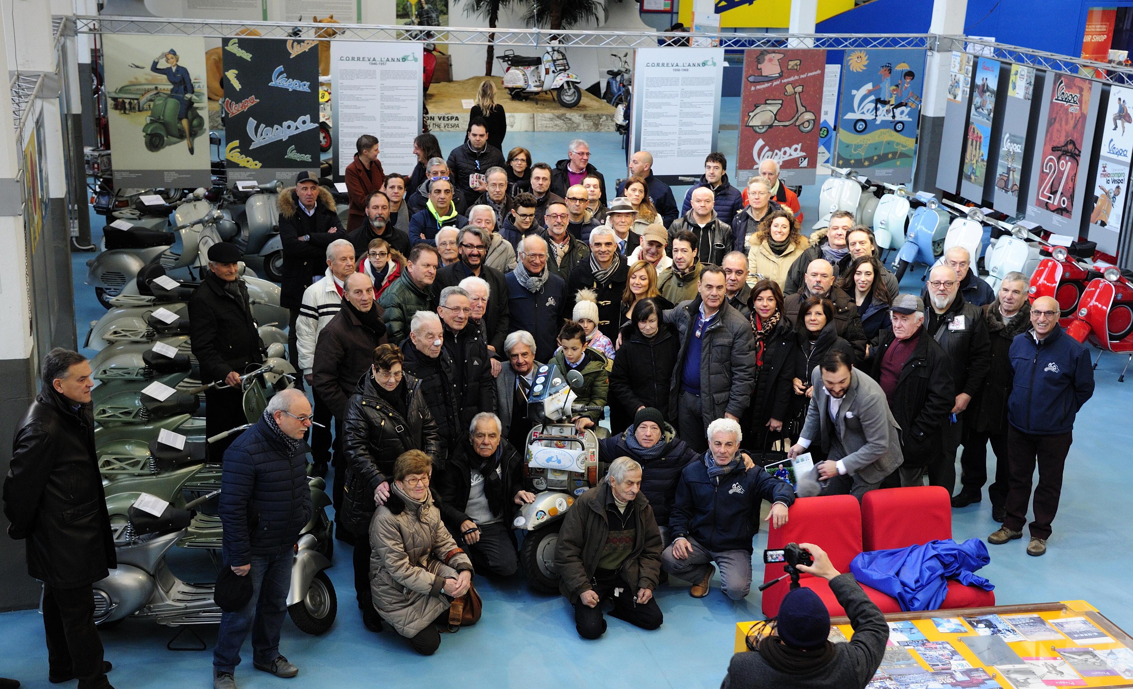 Il gruppo che ha partecipato alla cerimonia al Museo Piaggio