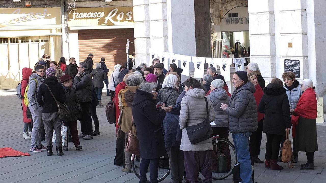 La protesta della Casa della Donna in piazza XX Settembre