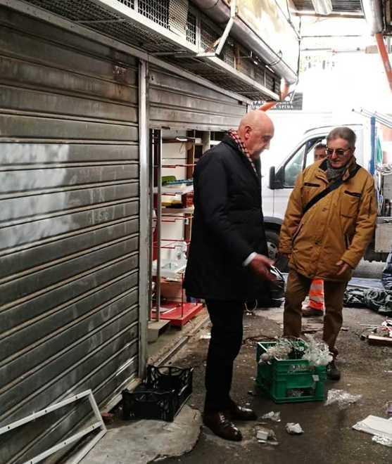 Piazzone, altri chioschi demoliti e rimossi