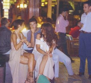 <strong>SVAGO.</strong> Un gruppo di ragazzi si diverte in compagnia