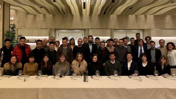 Cinquanta giovani imprenditori cinesi e italiani allo stesso tavolo in un incontro organizzato da Pratofutura