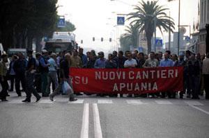 Sì dei lavoratori all'accordo col governo battuta la Cgil, passa la linea Cisl-Uil