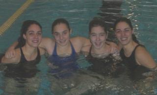 Le protagoniste delle staffette femminili del Centro Nuoto Montecatini