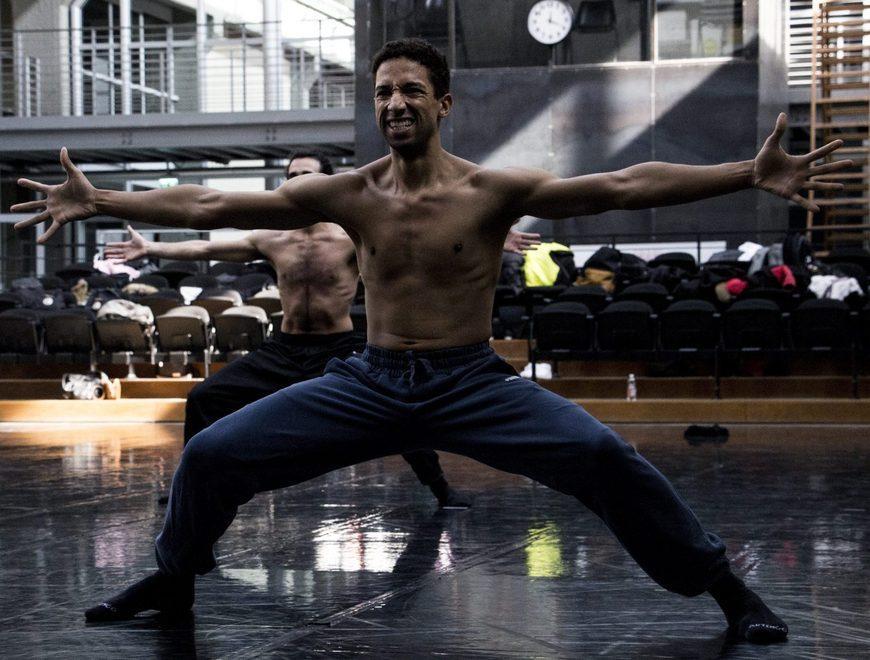 Danza, la stagione del Pavarotti di Modena apre con lo spettacolo “Bach Project” 