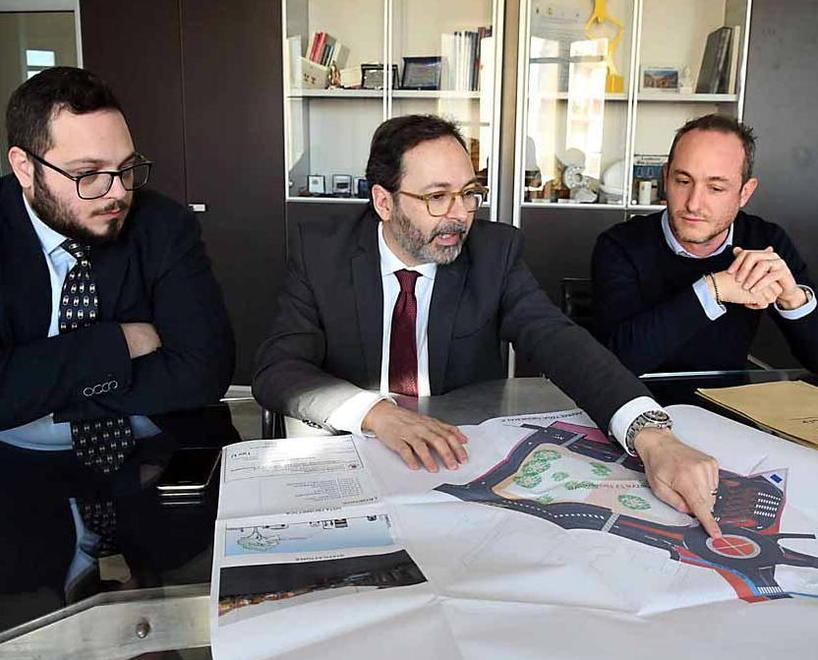 Addio via Europa Il capolinea dei bus si sposta alla Stazione Da domani i lavori 