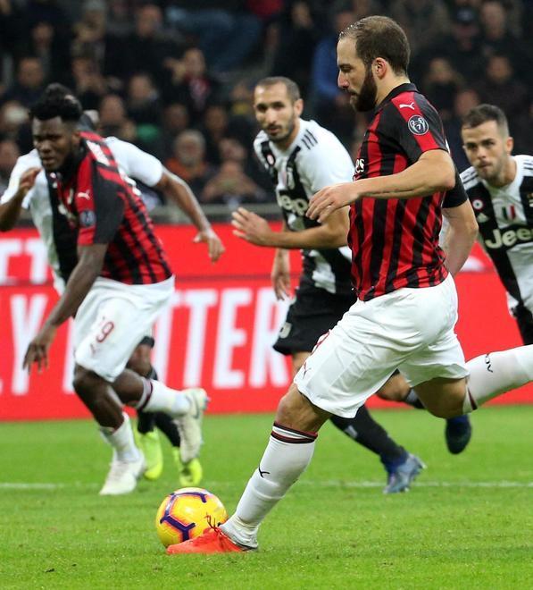 La Juve vuole vincere tutto Il Milan si macera nel dubbio 