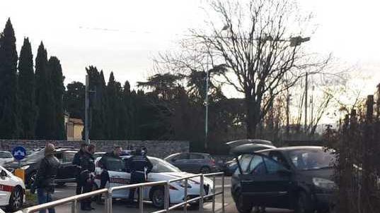 Non si ferma all’alt Bloccato sulla ciclabile