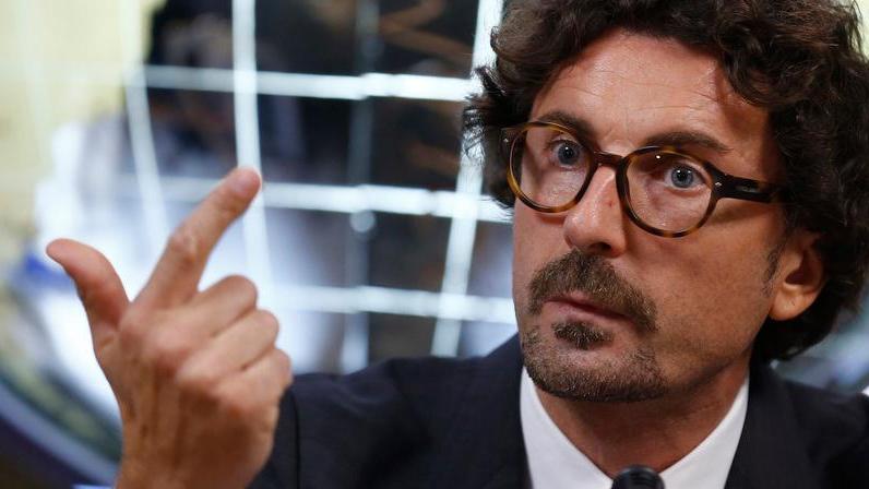 Il ministro Toninelli finisce dentro la guerra fra Onorato e Grimaldi
