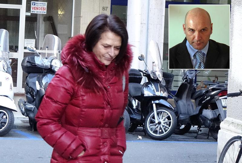 Fausta Bonino prima dell'ingresso in tribunale a Livorno. Nel riquadro il primario Michele Casalis