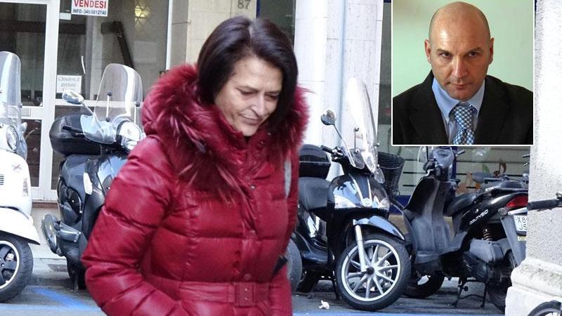 Fausta Bonino prima dell'ingresso in tribunale a Livorno. Nel riquadro il primario Michele Casalis