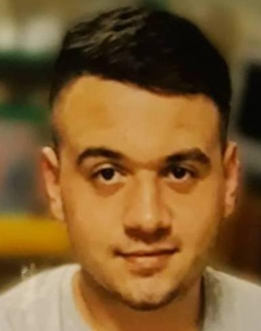 Lo strazio dei genitori per Matteo «Abbracciate i figli, voi che potete»