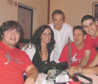 <strong>L’ORCHESTRA.</strong> Marco Bracci, 44 anni, è il secondo da destra