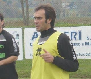 Capitan Urbani e una fase dalla gara dell’andata