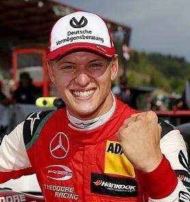 La scelta di Binotto: Mick Schumacher ufficiale alla Ferrari 