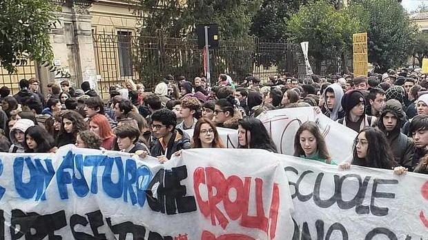 Da ieri occupato anche lo scientifico Buonarroti