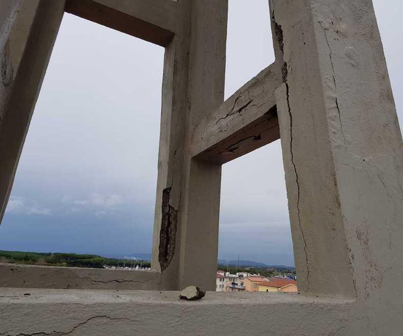 Campanile pericolante la struttura va rimossa Allo studio l’intervento 