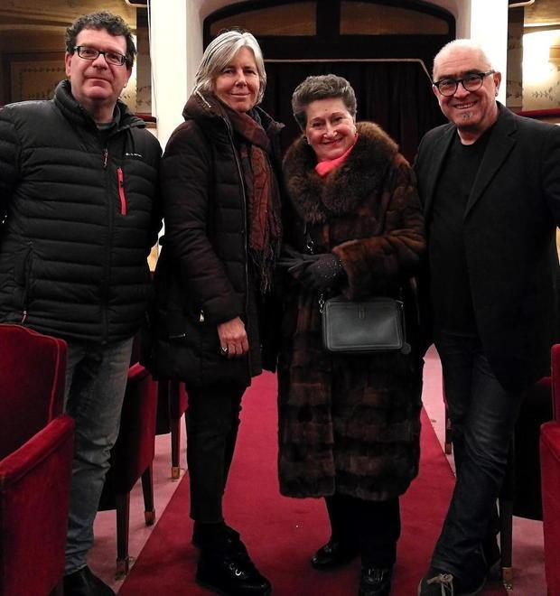 Gli attori amatoriali conquistano il palco del teatro Pacini 