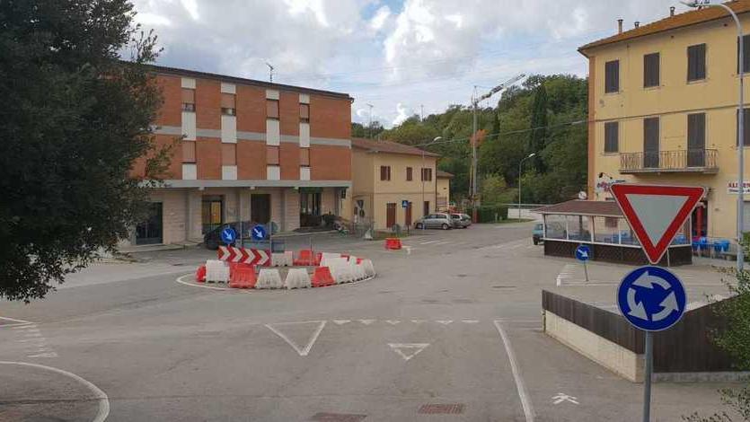 Dieci anni di attesa Ora Baccinello avrà una rotonda “vera”