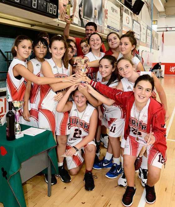 Simply di scena a Piombino Domani Maregiglio all’Elba