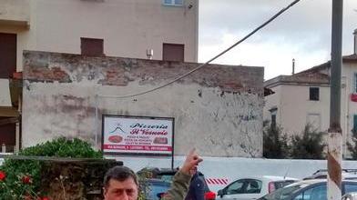 Il parcheggiatore rapinato: «Il mio aggressore è libero, abbiamo paura che torni»
