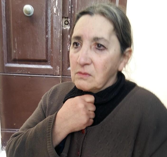«Dopo aver sfondato la porta l’abbiamo vista stesa a terra» 