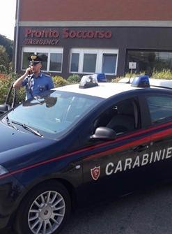 Si finge vittima di una rapina ma ha speso tutto con le prostitute 