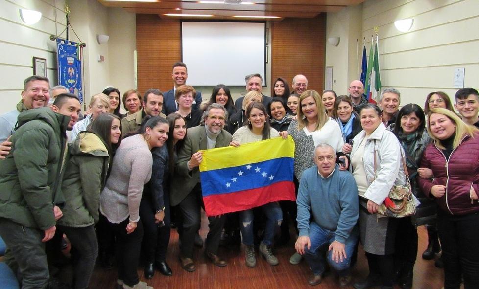 Gli orrori del Venezuela raccontati in un docufilm davanti a tanti attivisti