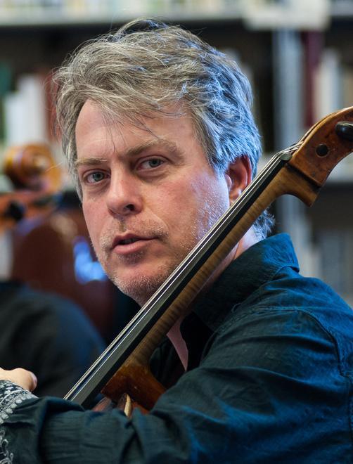 Il violoncello di Franzetti nell’orchestra per Claudio
