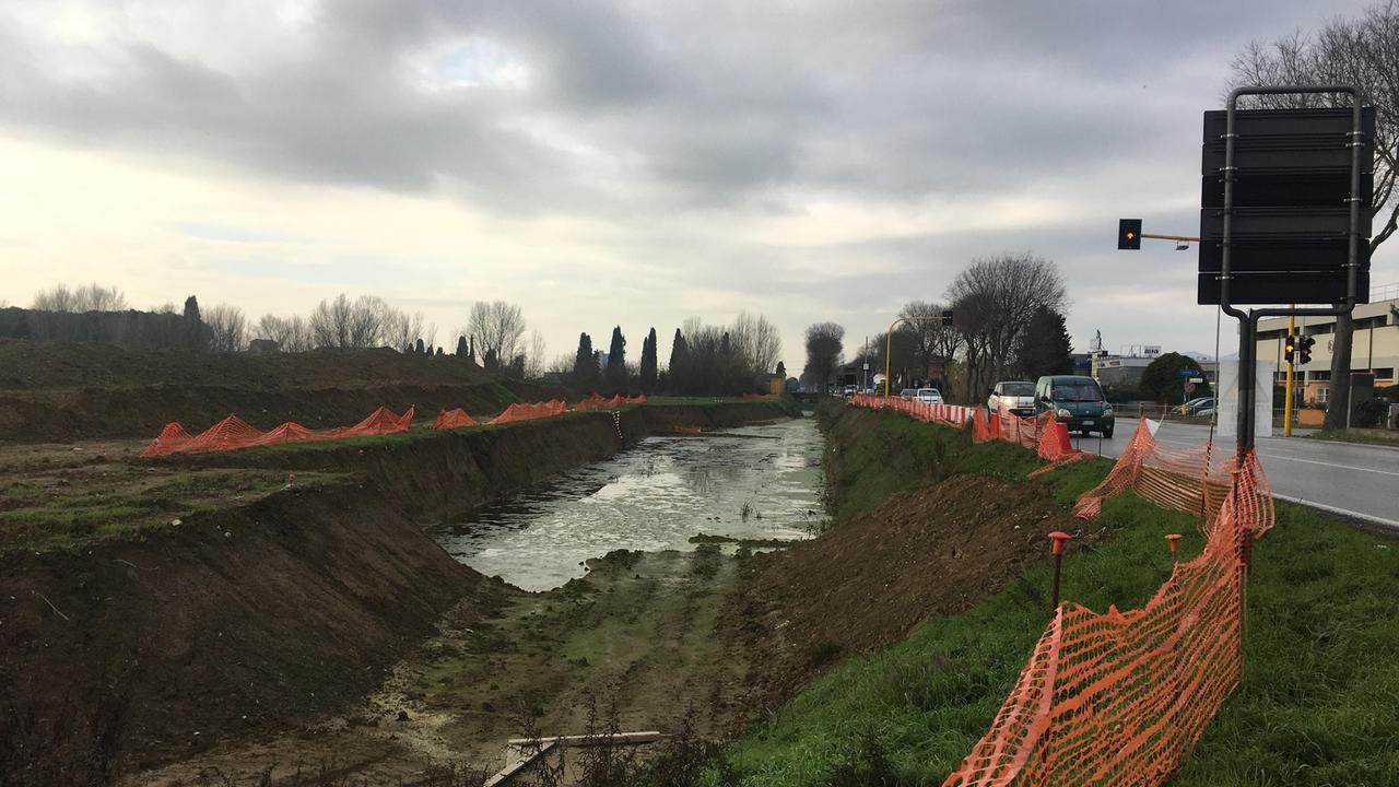 Una porzione dell’area in cui sorgerà la rotatoria (Foto Franco Silvi)