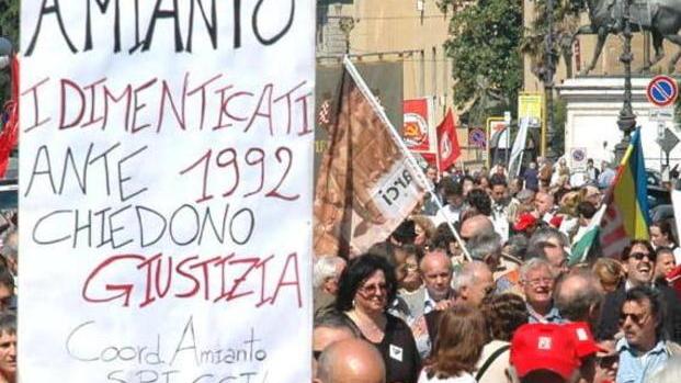 Il Pd di Pistoia vuole una targa per i morti da amianto L’Ugl li accusa: strumentali