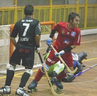 Un’azione di gioco dell’Mg Consiag sulla pista del PalaRogai