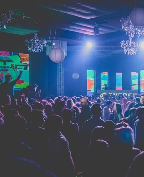 Preso a schiaffi in discoteca si difende con spray urticante 