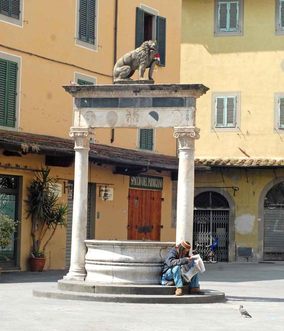 Pistoia, a febbraio la ringhiera per proteggere il pozzo del Leoncino 