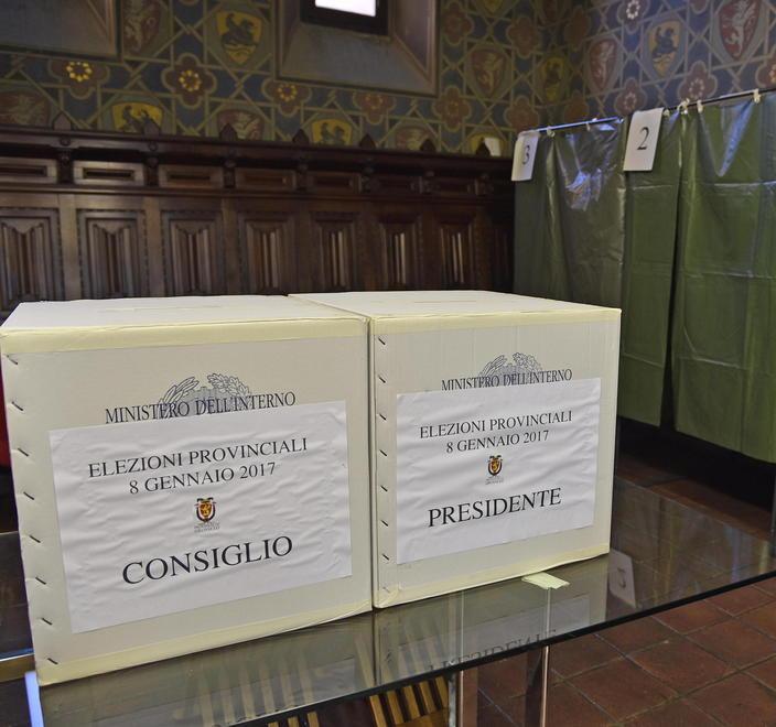 Una corsa a 24 per dieci posti Decisivi i consiglieri cittadini