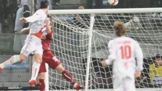 <strong>DEVASTANTE</strong>. Bomber Pinilla salta più in alto di tutti e firma il gol dell’1-1 in Calabria