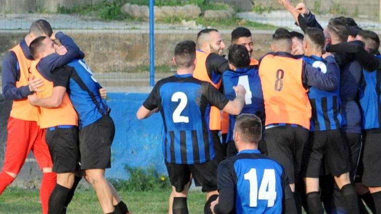 Finalmente Piombino Bigazzi di ghiaccio, rigore al novantesimo Montignoso beffato