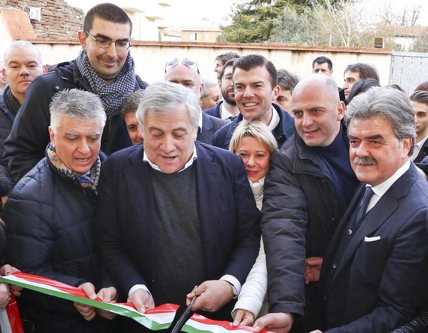 Tajani inaugura la sede provinciale di Forza Italia a San Concordio 