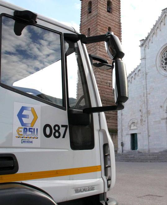 L'azienda dei rifiuti cerca operai e autisti in Versilia
