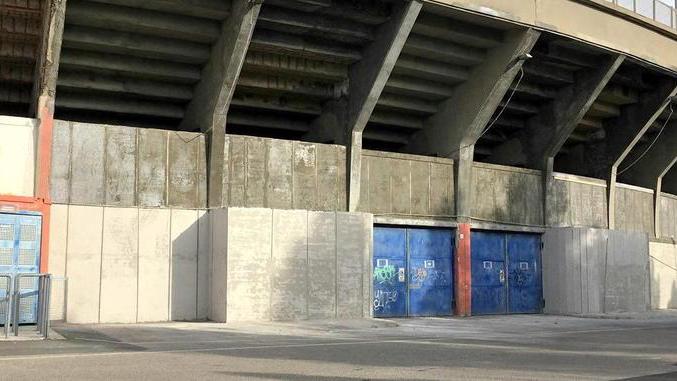 Ecco qua il nuovo look all’esterno della sud