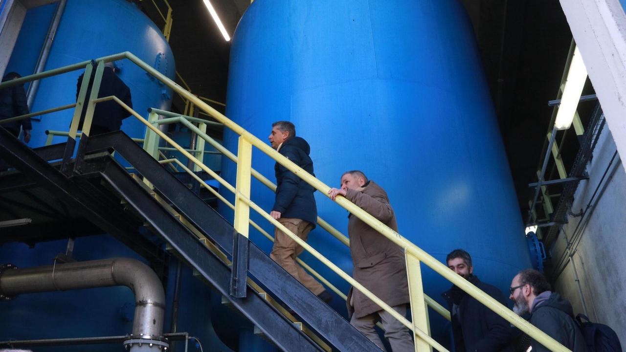 La visita della commissione ambiente all'impianto di Baciacavallo (foto Sproviero/Batavia)