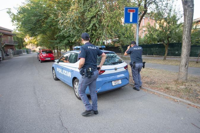 Carpi, 54enne trovato morto in casa dopo giorni 