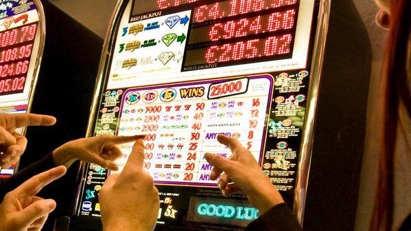 Bruciati oltre 20 milioni di euro tra slot, lotterie e scommesse