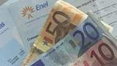 Agevolazioni per le famiglie meno abbienti e per quelle numerose Possibili risparmi fino a 230 euro in un anno in bolletta