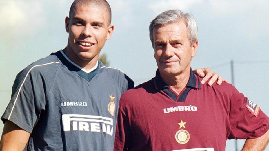 Gigi Simoni con Ronaldo all'Inter