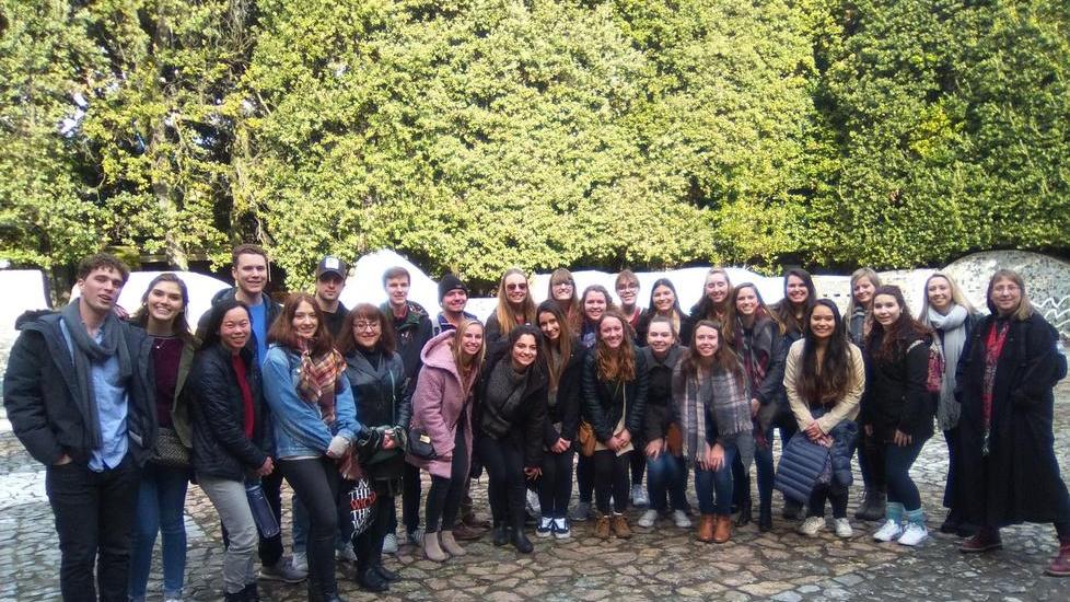 Universitari americani in visita a Pinocchio