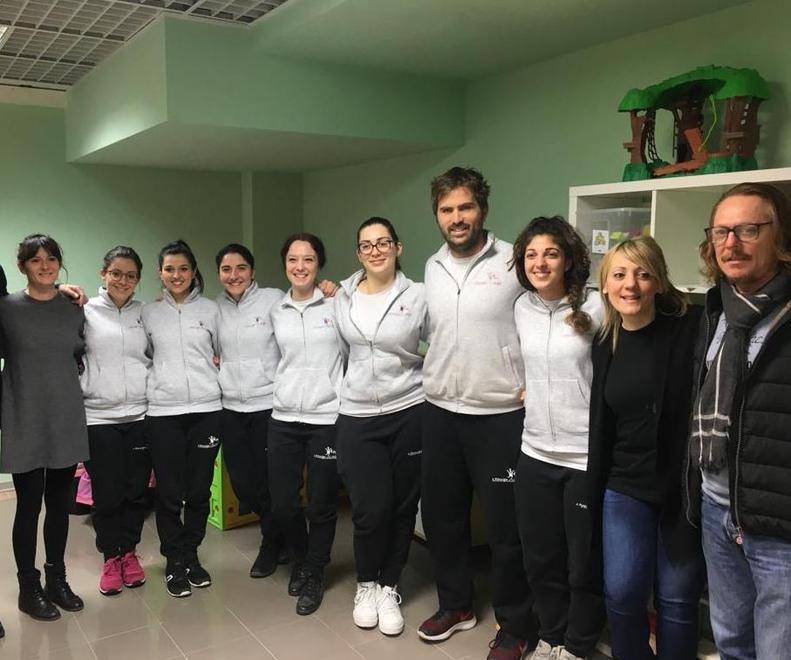 Il Principe e la Volpe nella galleria Coop Un centro sanitario che cura l’autismo 