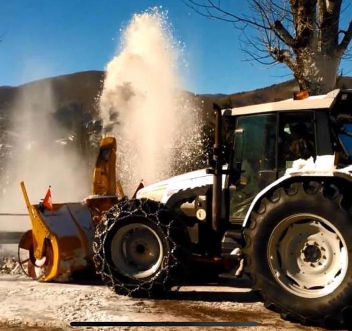 I trattori Coldiretti mobilitati contro il rischio neve e ghiaccio 