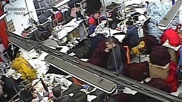 Colpito lo sfruttamento dei clandestini Ora i confezionisti rischiano il carcere