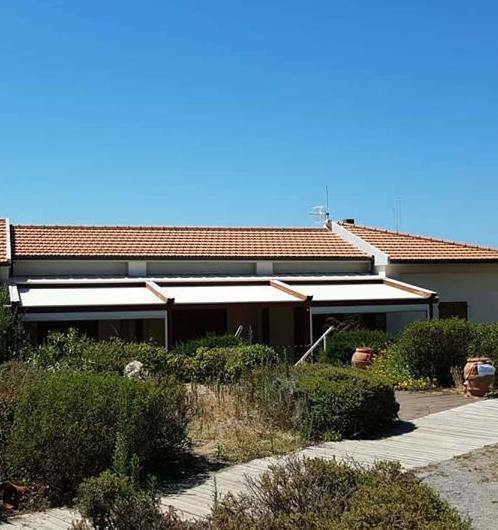 Tuscany bay a gara, ma resta il nodo degli abusi edilizi 