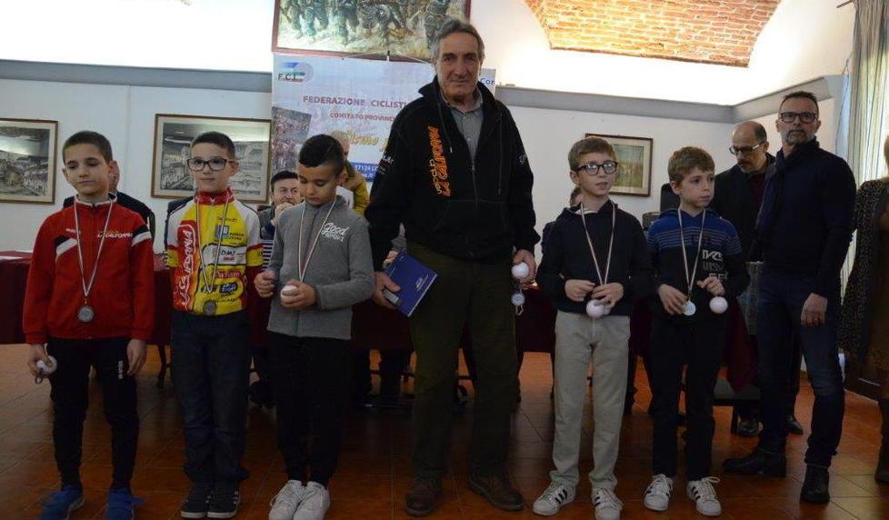 Festa del ciclismo la Federazione premia i suoi giovani atleti di tutta la provincia